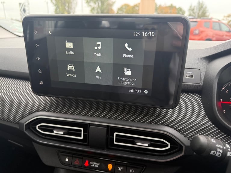 2025 Dacia Sandero Journey TCe 90 MY24 HATCHBACK Petrol Manual