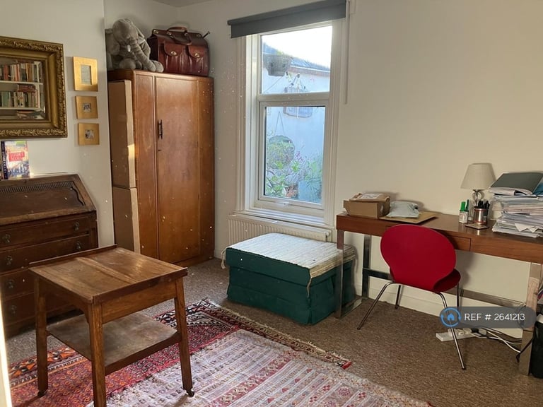 2 bedroom flat in Church Passage, Barnet, EN5 (2 bed) (#2641213)