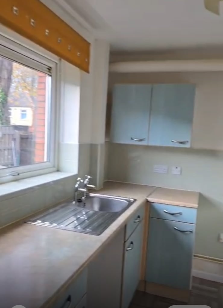 Spacious Flat to rent in Preston area 