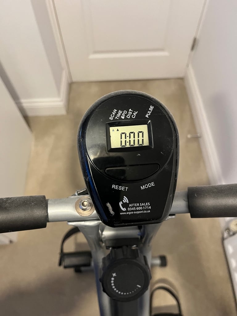 Exercise bike, excellent condition