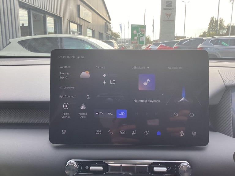 2025 MG MGS5 64kWh Trophy Long Range SUV 5dr Electric Auto (231 ps) HATCHBACK Electric Automatic