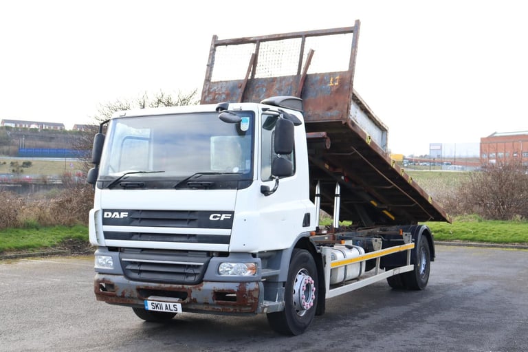 DAF CF65 220 4X2 HIAB CABLE FLATBED TIPPER (2014)