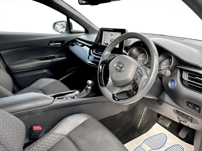 2022 Toyota C-HR VVT-h Design SUV HYBRID Automatic