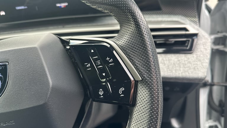 2025 Peugeot 3008 1.2 MHEV GT SUV 5dr Petrol Hybrid e-DSC Euro 6 (s/s) (136 ps) SUV Hybrid Automatic