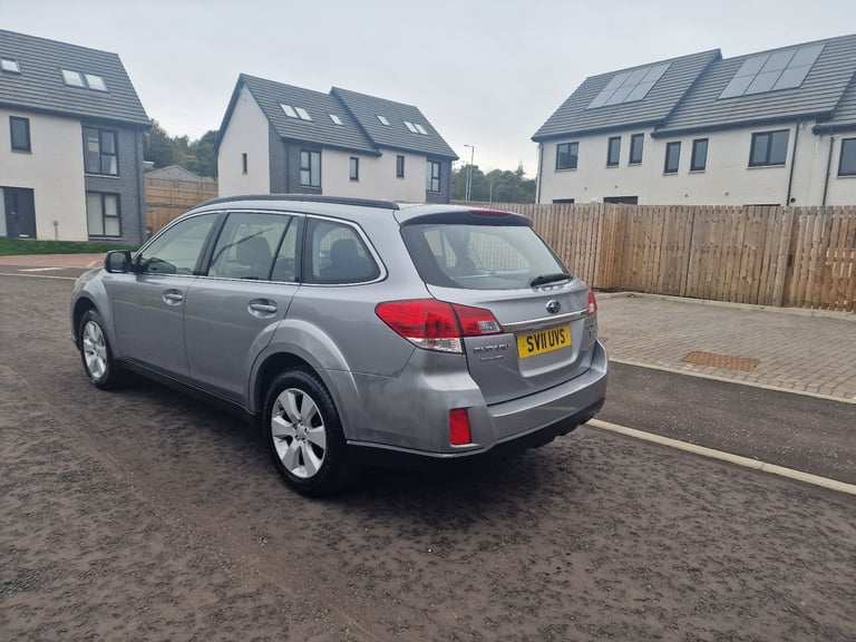 Subaru, OUTBACK,all wheels drives Estate, 2011, Manual, 1998 (cc), 5 doors