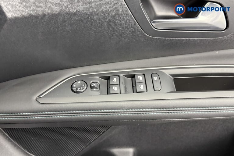 2024 Peugeot 3008 1.2 Hybrid 136 Allure 5dr e-DSC6 SUV Petrol Automatic