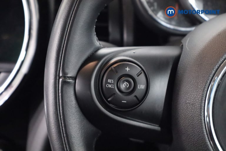 2018 MINI Hatch 1.5 Cooper II 5dr [Chili-Nav-Plus Pack] Hatchback Petrol Manual