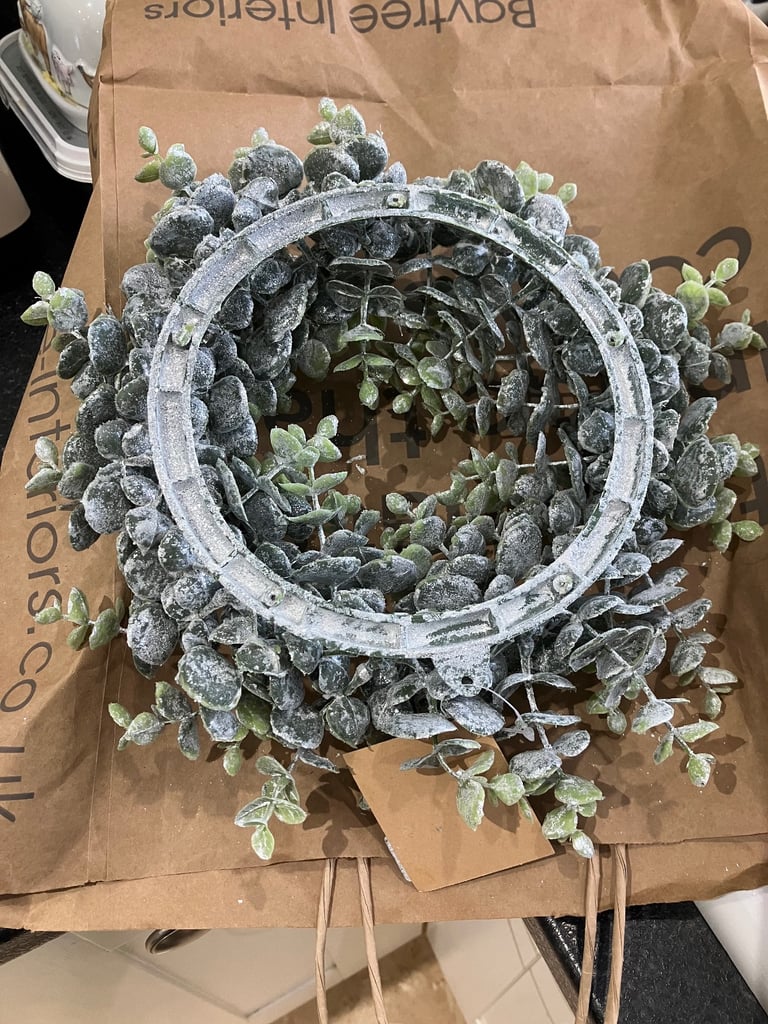Frosted eucalyptus candle Wreath 