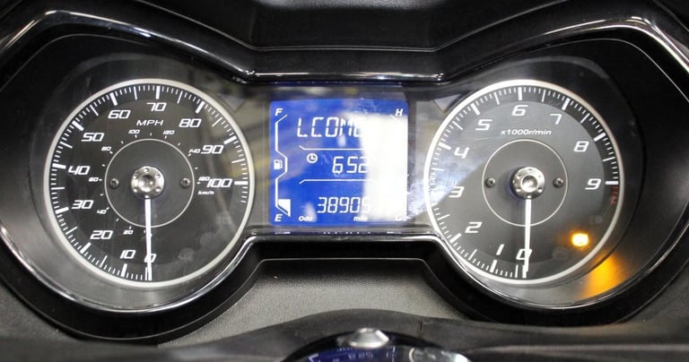 2022 22 YAMAHA X-MAX 300 ABS XMAX TECH MAX EXPORT ONLY CAT B SCOOTER CZD 300-A