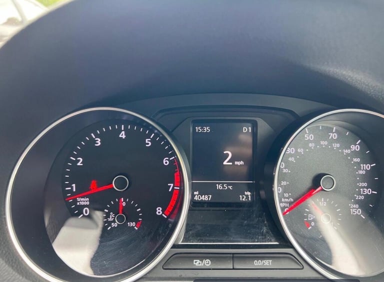 Volkswagen Polo 1.2 TSI - Automatic 