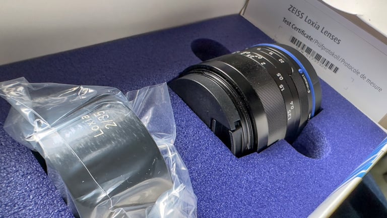 Zeiss Loxia 2/35 lens boxed