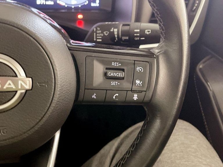 2022 Nissan Qashqai 1.3 DIG-T MHEV N-Connecta Euro 6 (s/s) 5dr Manual SUV Hybrid Manual