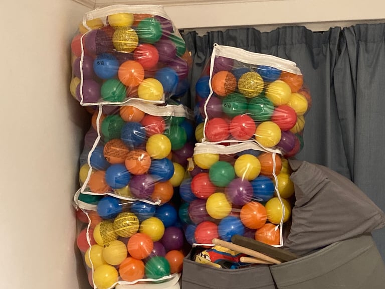 Soft play balls x5 bags 