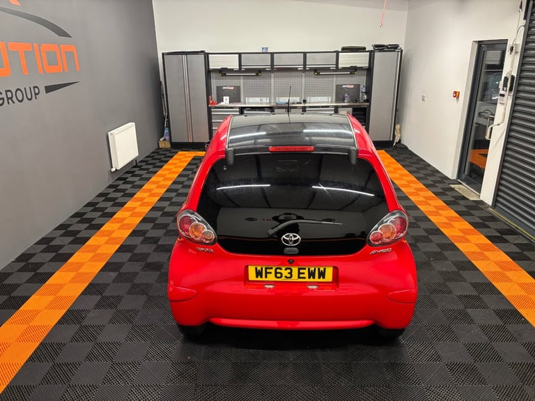2013 Toyota AYGO 1.0 VVT-i Move with Style 5dr HATCHBACK Petrol Manual
