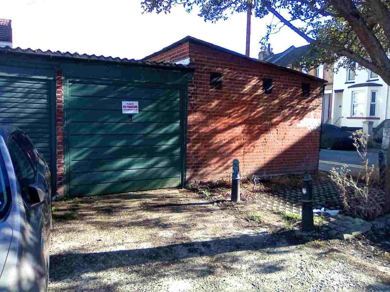 image for Freehold lockup single garage for sale