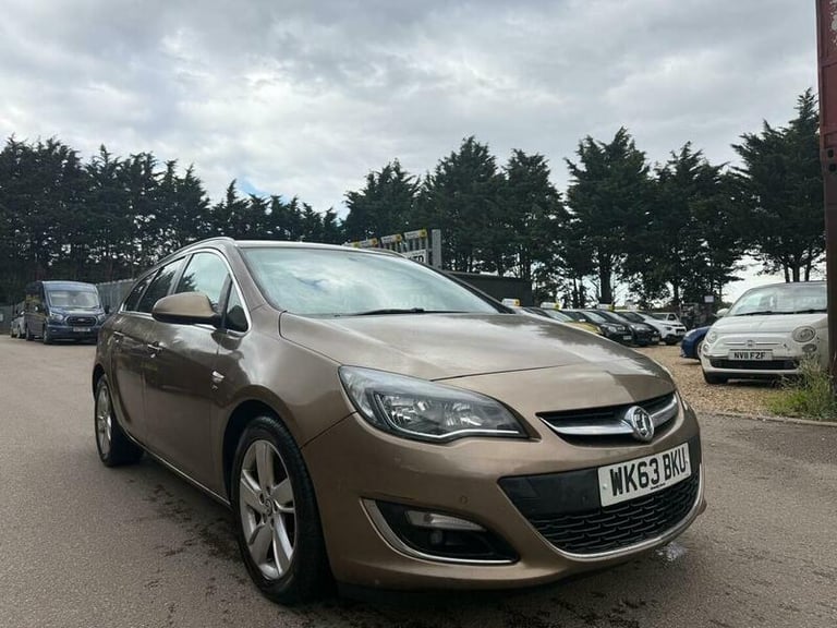 image for 2013 Vauxhall Astra 2.0 CDTi SRi Sports Tourer Euro 5 (s/s) 5dr HATCHBACK Diesel Manual