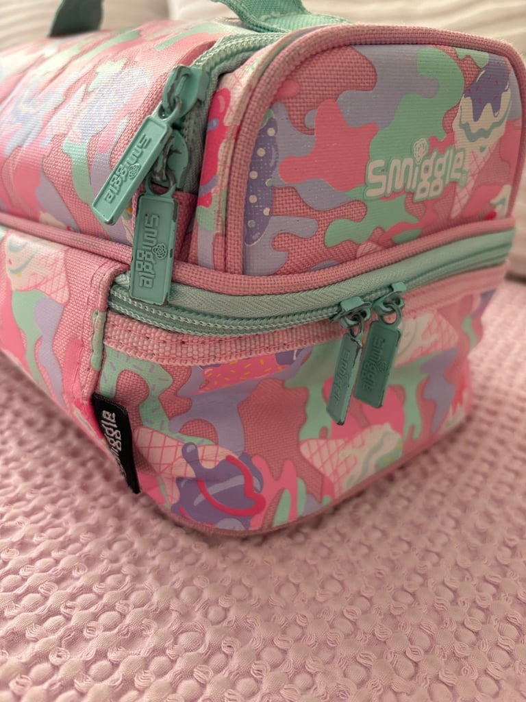 Smiggle Pink Lunchbox Used