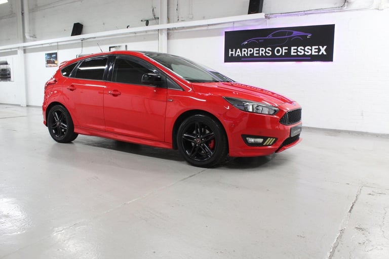 2016 Ford Focus 1.5T EcoBoost Zetec S Red Edition Euro 6 (s/s) 5dr HATCHBACK Petrol Manual