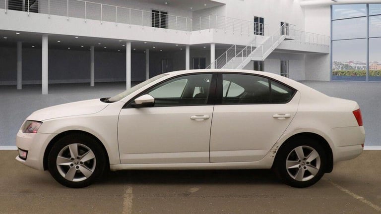 2015 Skoda Octavia 1.6 TDI SE DSG Euro 5 (s/s) 5dr HATCHBACK Diesel Automatic