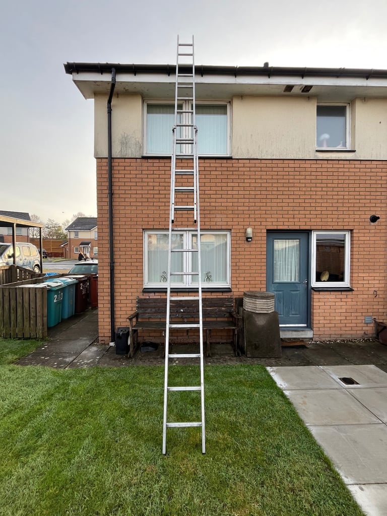 7.3 meters youngman double extension ladder