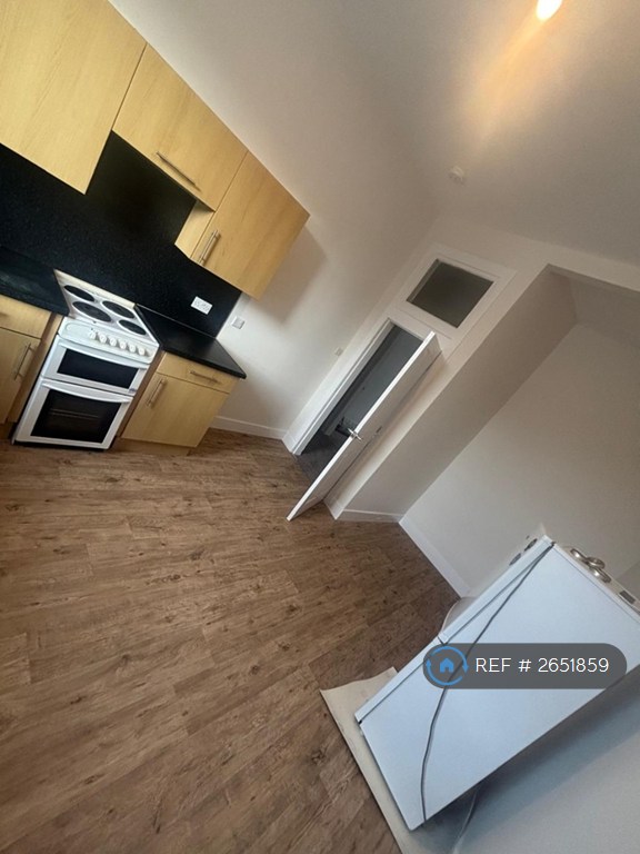 2 bedroom flat in High Street, Fraserburgh, AB43 (2 bed) (#2651859)
