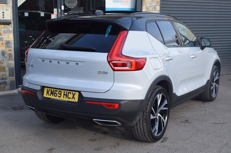 2019 Volvo XC40 2.0 D3 R DESIGN Pro 5dr Geartronic ESTATE DIESEL Automatic