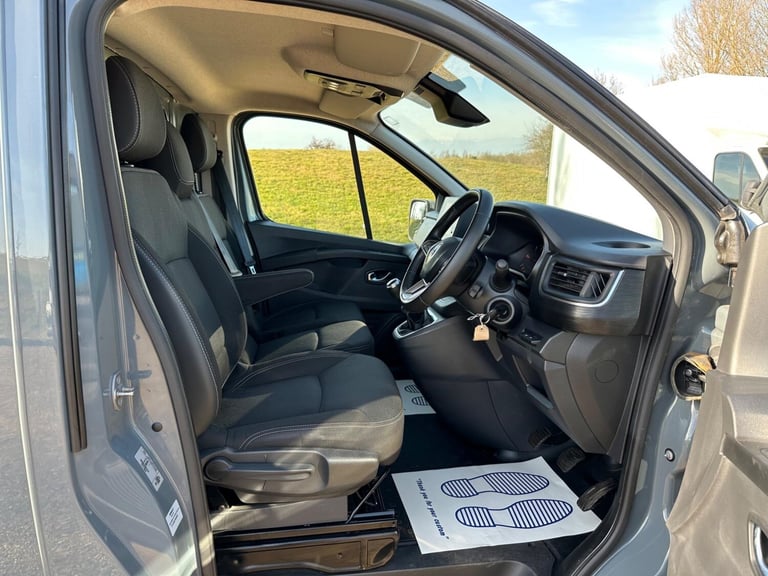 2022 Renault Trafic 2.0 dCi Blue 28 Sport SWB Euro 6 (s/s) 5dr PANEL VAN Diesel Manual