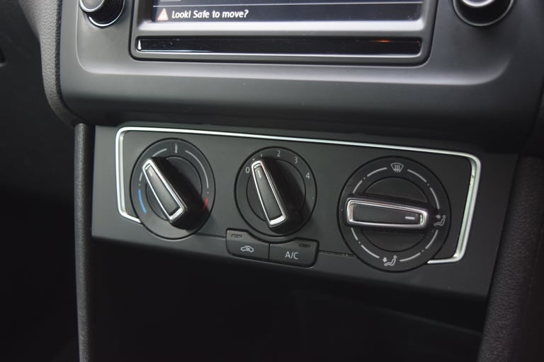 VOLKSWAGEN POLO 1.4 TDI BlueMotion Tech Match Red Manual Diesel 2016