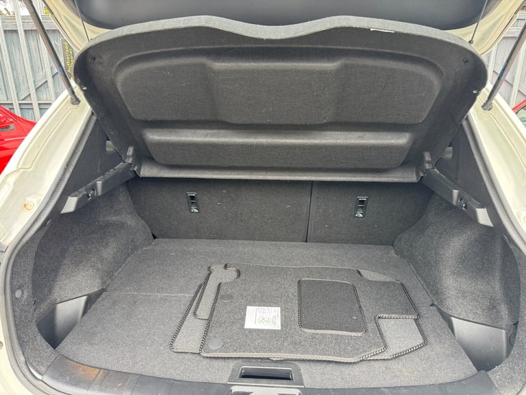 2017 Nissan Qashqai 1.2 DIG-T N-Connecta SUV 5dr Petrol XTRON 2WD Euro 6 (s/s)