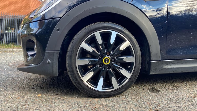2020 MINI Electric Hatch Cooper SE 32.6kWh Level 3 Hatchback 3dr Electric Auto (184 ps) Hatchback...