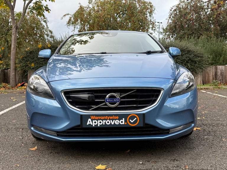 2014 Volvo V40 D3 SE Lux Nav 5dr HATCHBACK Diesel Manual