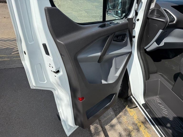 2018 67 FORD TRANSIT CUSTOM 2.0 TDCI 290 PANEL VAN 5DR DIESEL MANUAL L1 H1 (157