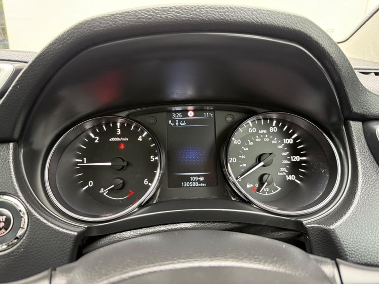 2014 Nissan Qashqai 1.5 dCi Tekna 2WD Euro 5 (s/s) 5dr HATCHBACK Diesel Manual