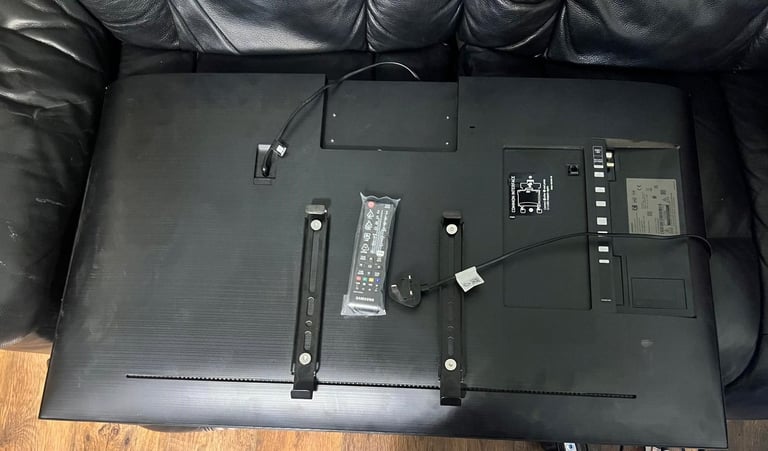 Samsung 43” TV - Pick Up Today!