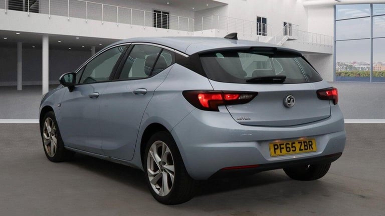  Vauxhall Astra 1.4i SRi Nav Euro 6 5dr Petrol Manual