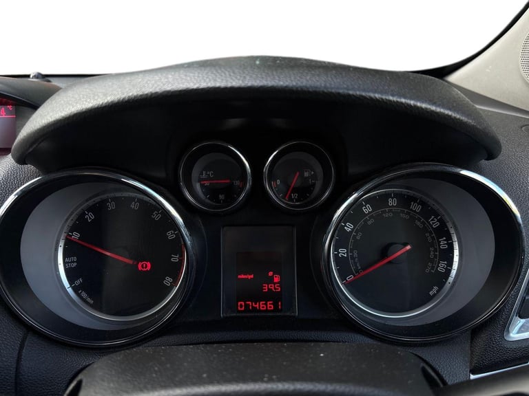 2015 Vauxhall Mokka 1.4T Exclusiv 5dr Hatchback Petrol Manual