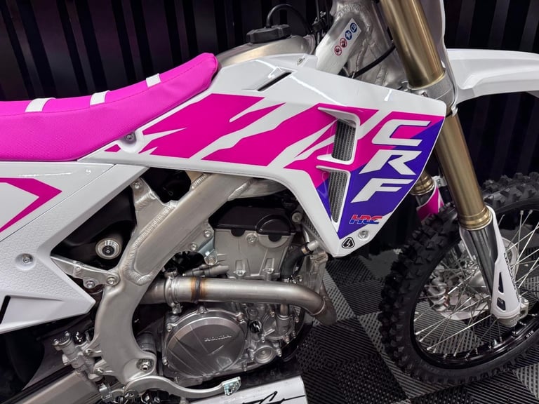 BRAND NEW HONDA CRF 250 RS PINK EDITION MOTO-X BIKE