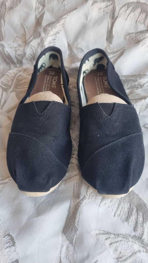 TOMS - Black