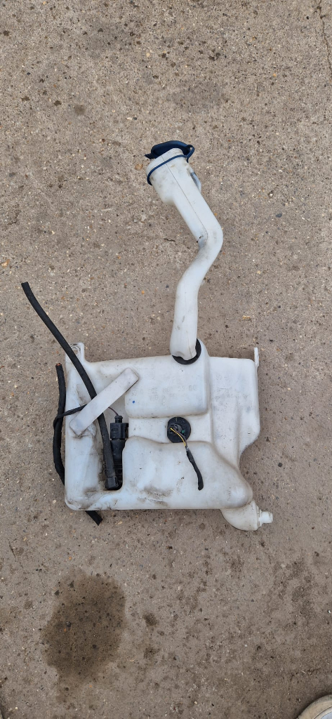 Mercedes Benz W203 CL203 CLC 08-11 Windscreen Washer Bottle A2038600060