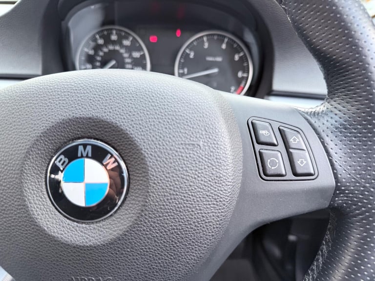 2011 BMW 3 Series 2.0 318i M Sport Touring Euro 5 (s/s) 5dr ESTATE Petrol Manual