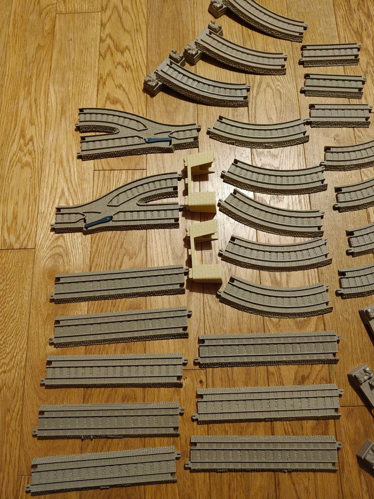 46 Pieces Bundle Thomas the Tank Engine & Friends Trackmaster Beige Track Fisher Price