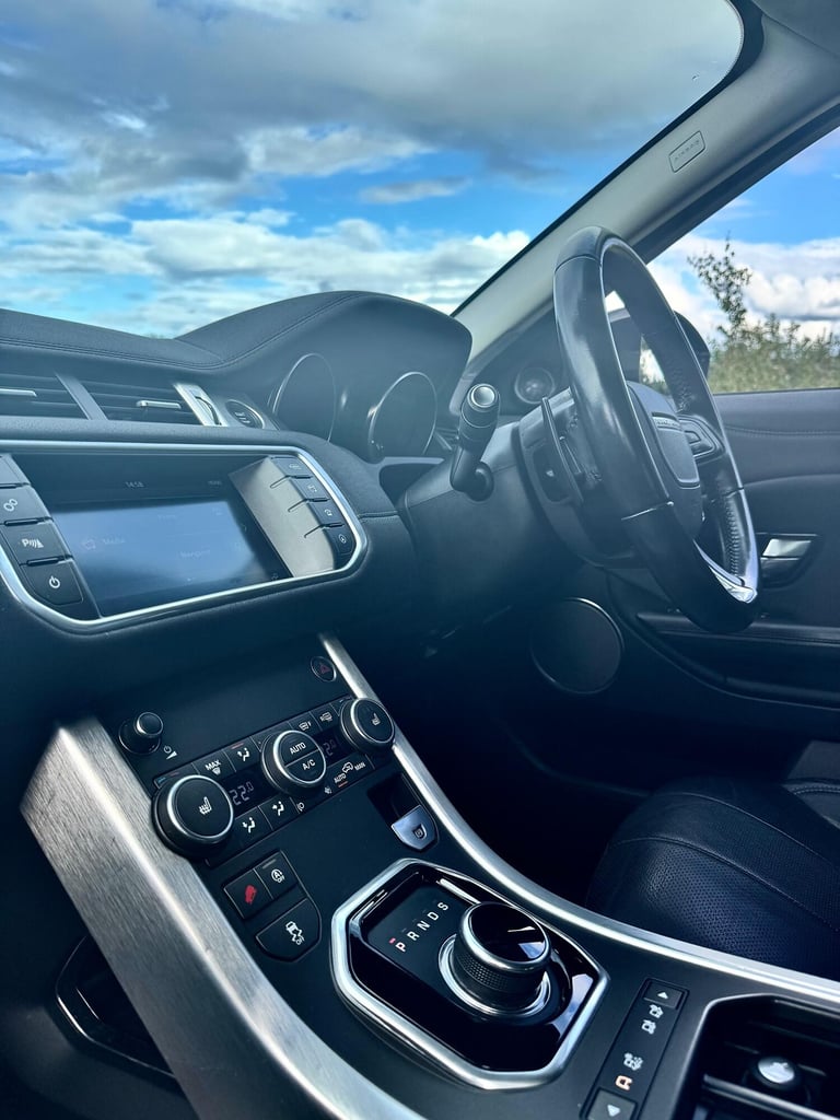 LAND ROVER RANGE ROVER EVOQUE 2.0 TD4 SE Tech 2018