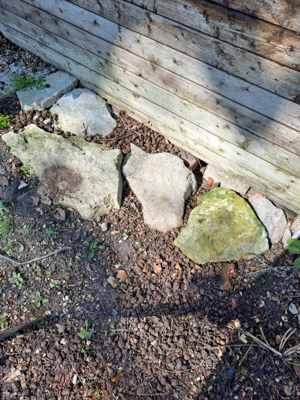 Weathered rockery boulders (x 4)