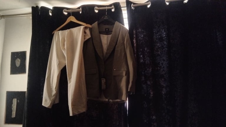 image for Xxl 2 piece suit 