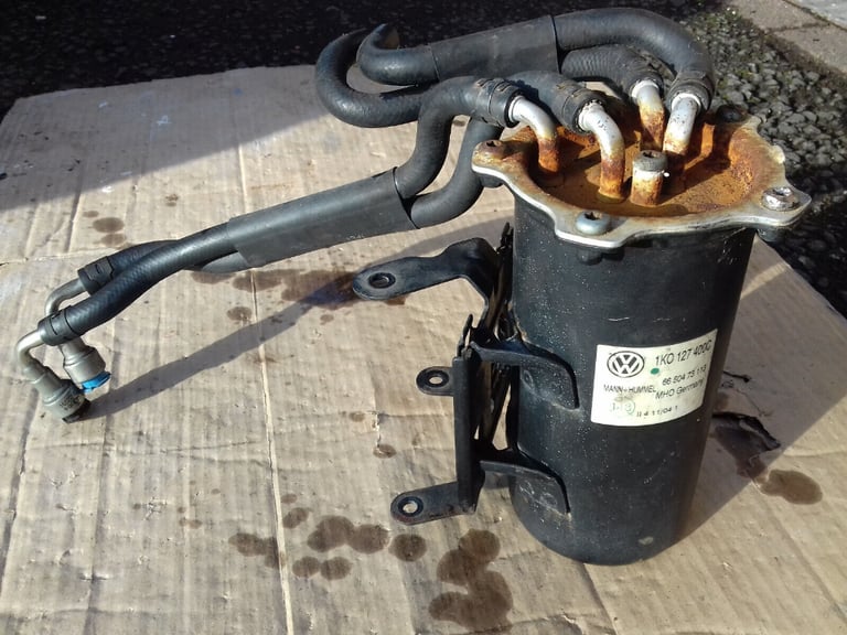 VW/Audi Group complete diesel fuel-filter head, came from a A3 should fit other VAG cars etc.