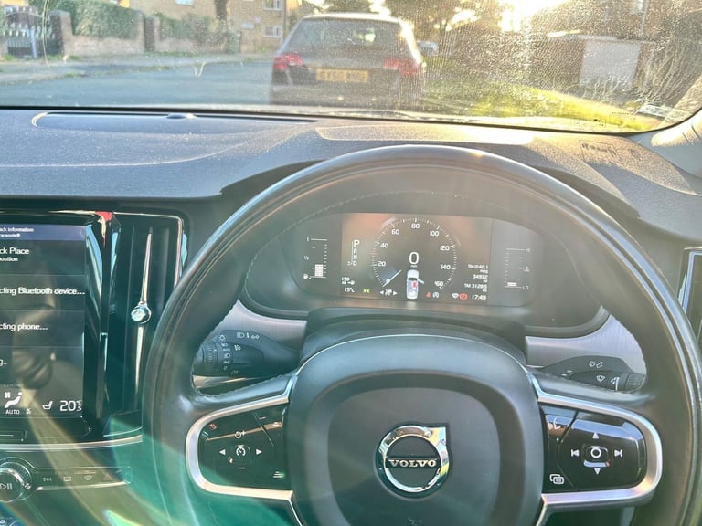 Volvo, S90, Saloon, 2018, Semi-Auto, 1969 (cc), 4 doors