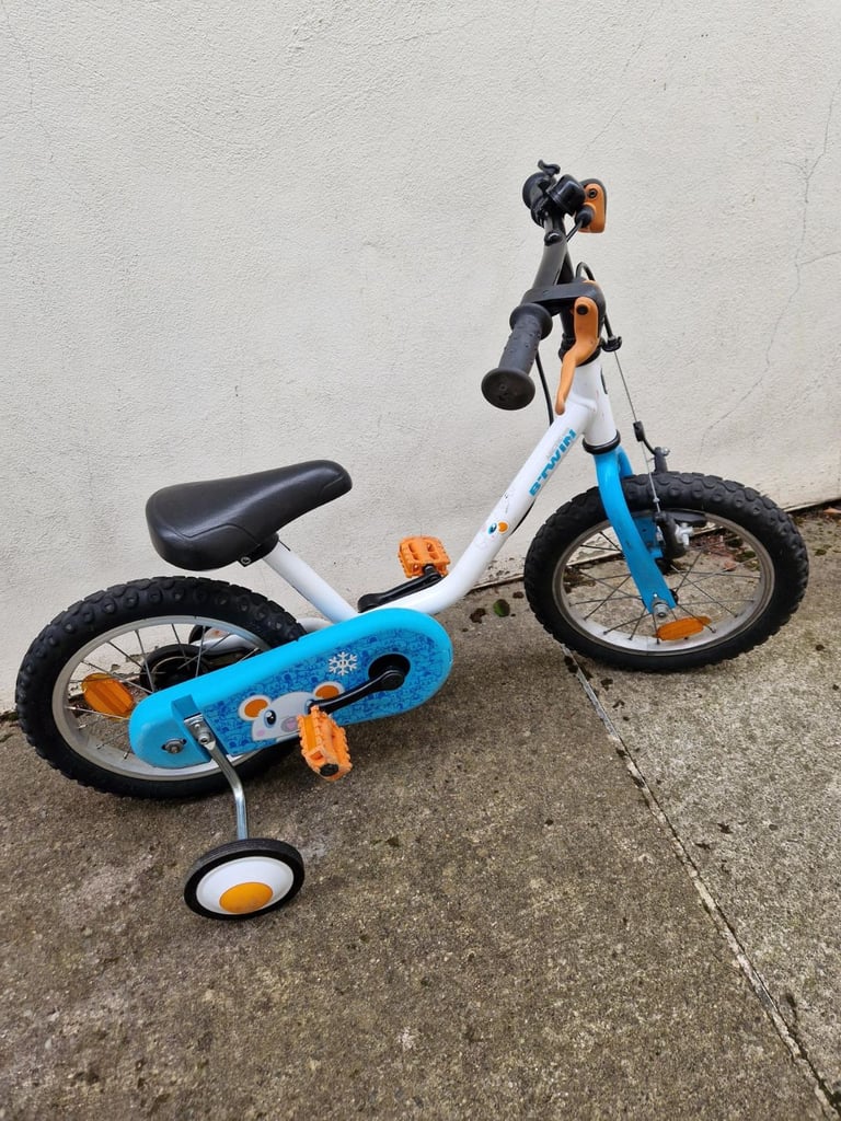 image for childs bike with stablizers
