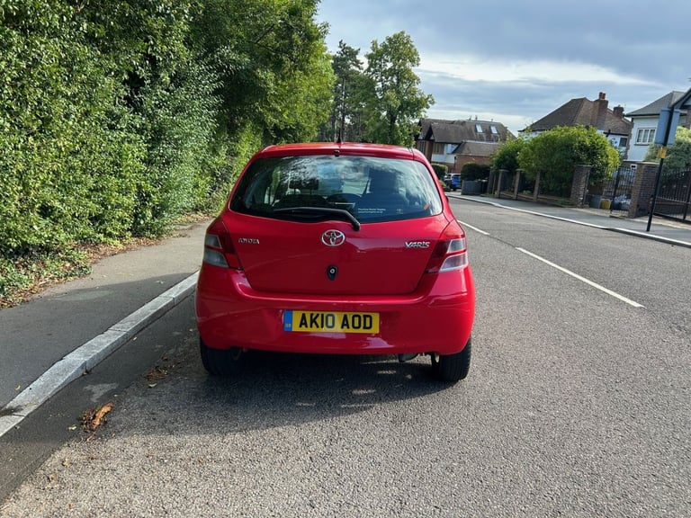 TOYOTA YARIS 1.0cc 2010 £35 A YEAR ROAD TAX !! DRIVES WITH NO FAULTS !! LONG MOT !! VGC !!