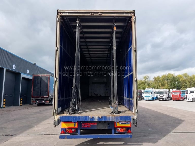 SDC 4725MM TRI AXLE CURTAINSIDE TRAILER 