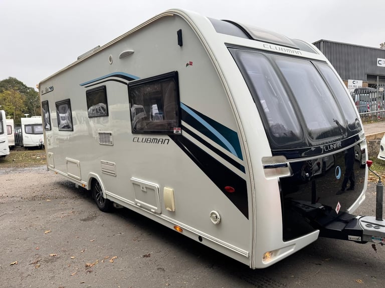 ⭐️ 2017/18 LUNAR CLUBMAN SB ⭐️ 4 BERTH TOURING CARAVAN ⭐️ FULLY SERVICED ⭐️